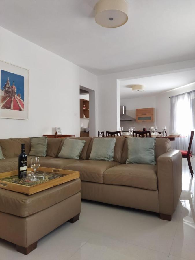 סיינט פול ביי Centrally Located Bugibba Apartment - Seaside Comfort מראה חיצוני תמונה